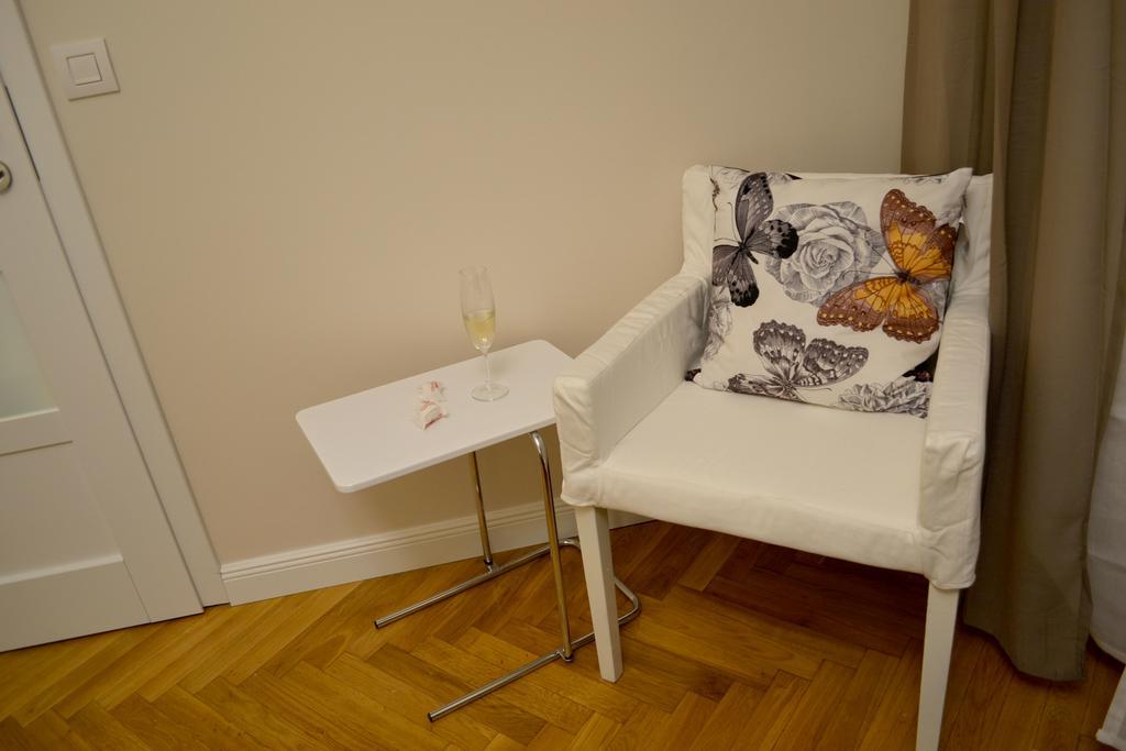 Vojtesska Apartment By Ruterra Prague Ngoại thất bức ảnh