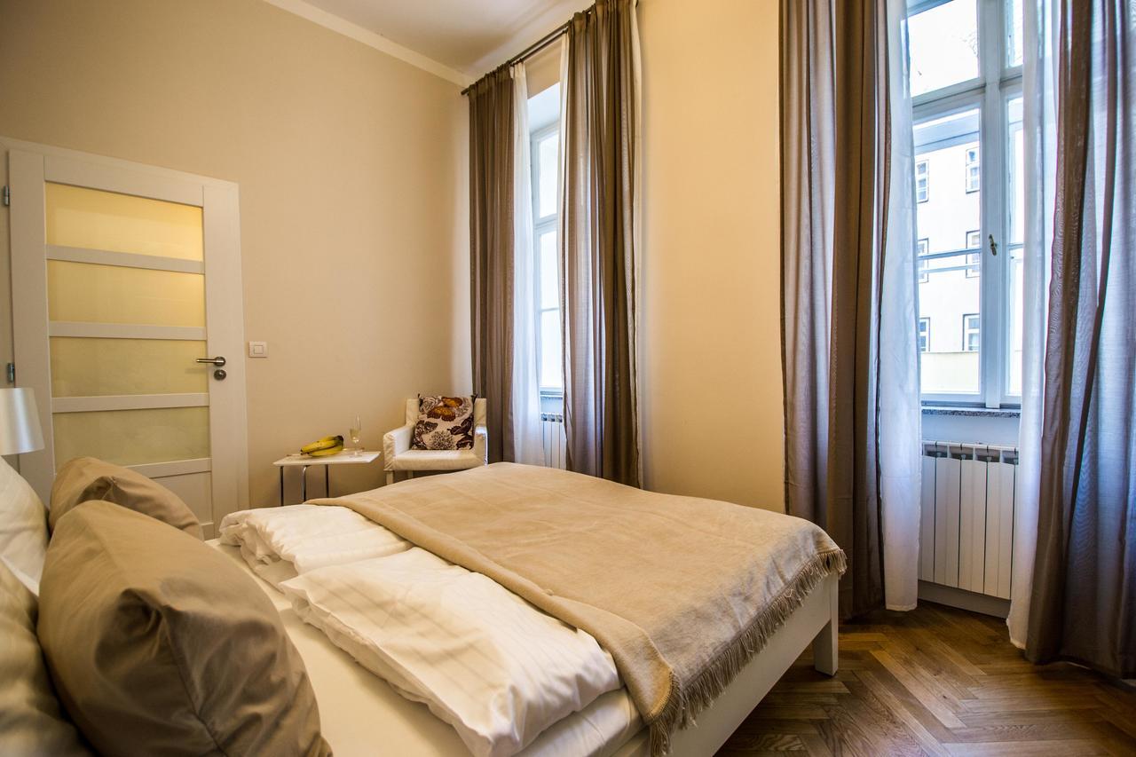 Vojtesska Apartment By Ruterra Prague Ngoại thất bức ảnh