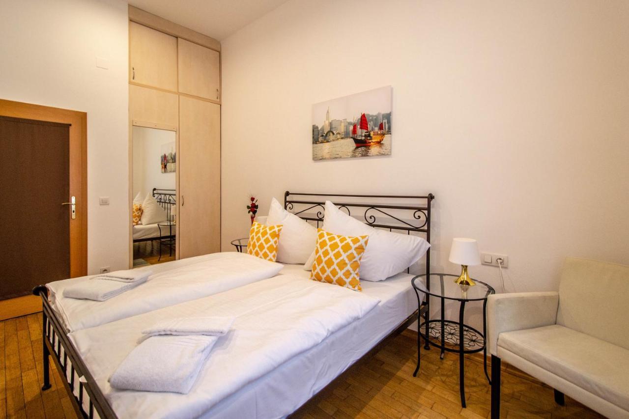 Vojtesska Apartment By Ruterra Prague Ngoại thất bức ảnh