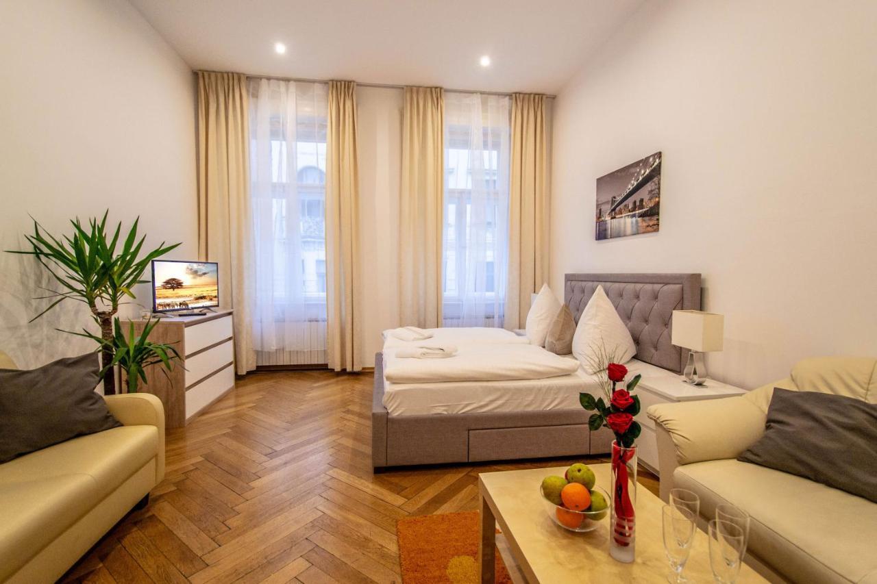 Vojtesska Apartment By Ruterra Prague Ngoại thất bức ảnh