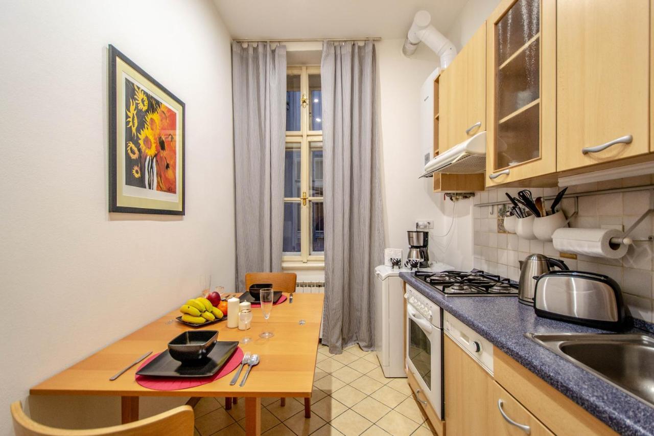 Vojtesska Apartment By Ruterra Prague Ngoại thất bức ảnh