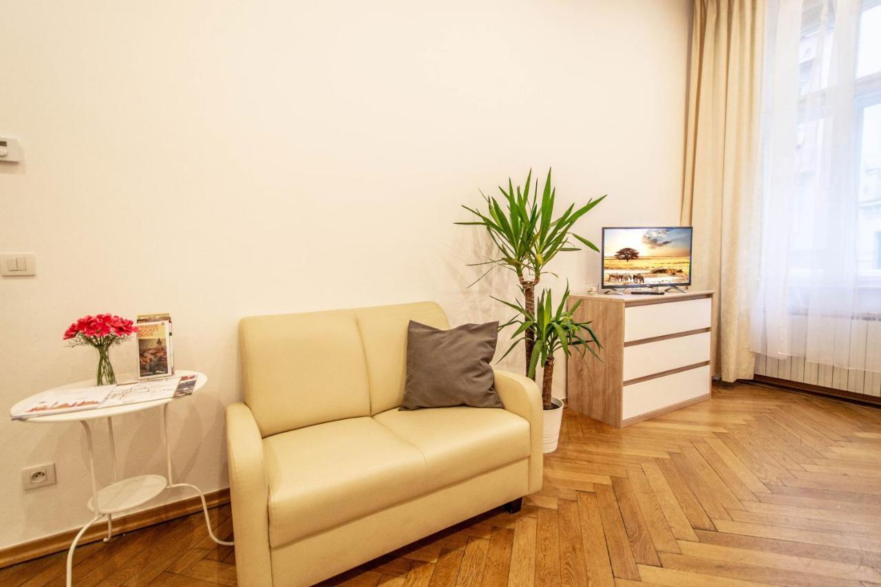 Vojtesska Apartment By Ruterra Prague Ngoại thất bức ảnh